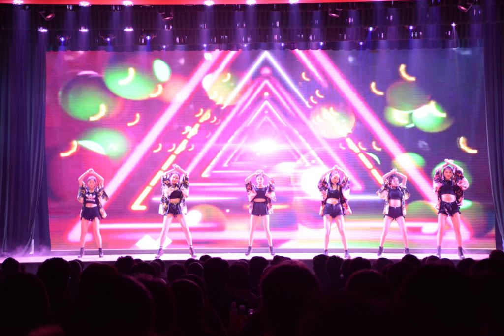 开场舞《我的新衣》